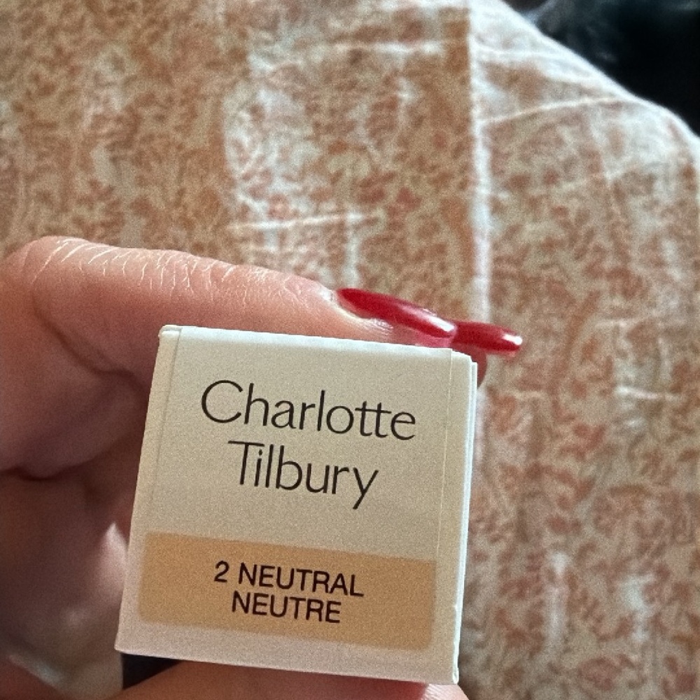 Charlotte Tilbury Beautiful Skin Foundation never used shade 2 neutral